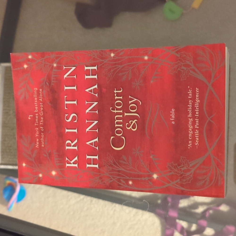💜Comfort & Joy Kristin Hannah